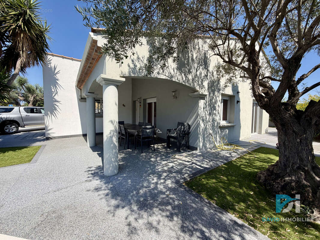 Saint-thibery, villa  4 faces avec jardin piscine et garage - photo 11