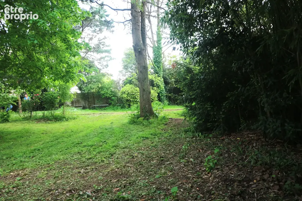 Magnifique terrain constructible, dans propriete d'exception, de 400 m2. a 10 mn de la rochelle. - photo 10
