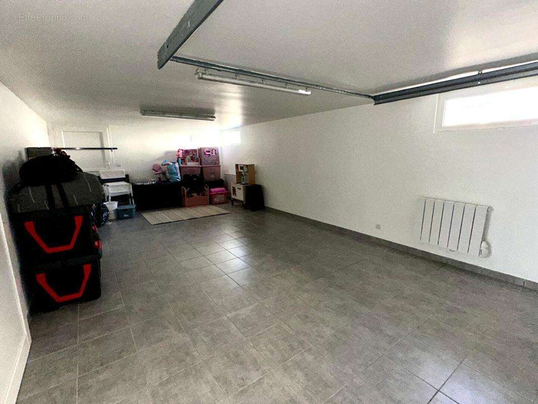 Maison à AMILLY