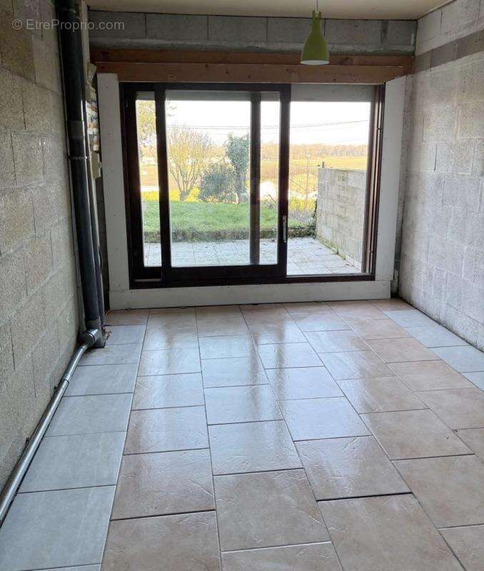 Maison à ROULLET-SAINT-ESTEPHE