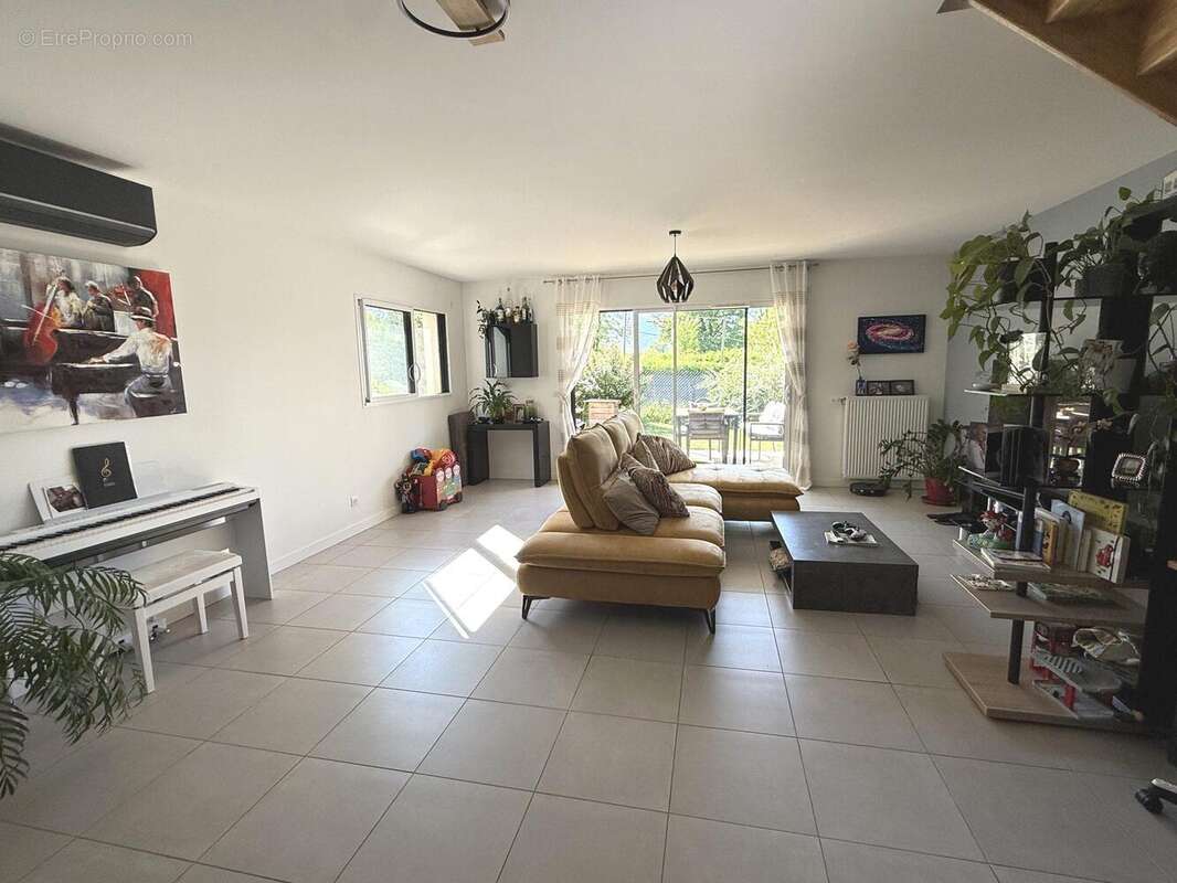 Appartement à MONTBONNOT-SAINT-MARTIN