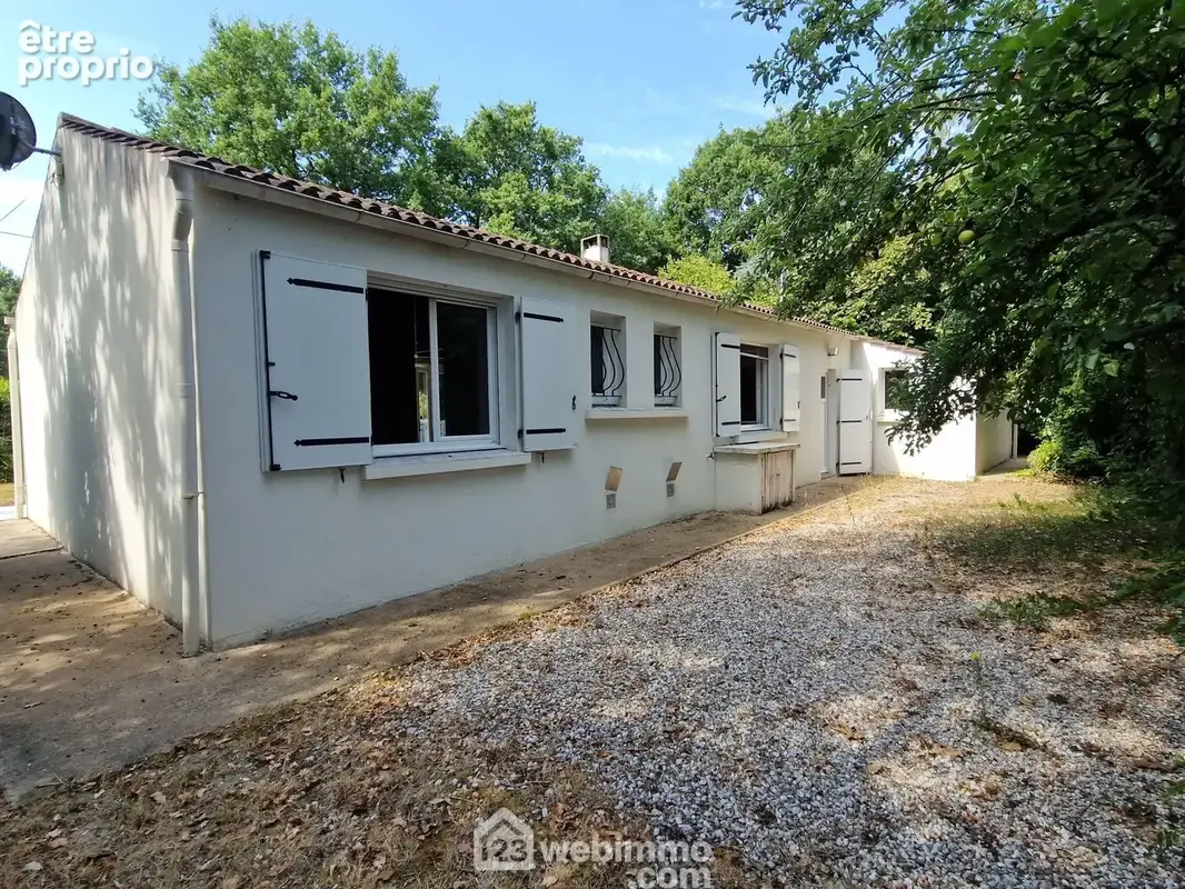 Maison à SAINT-GEORGES-DE-POINTINDOUX