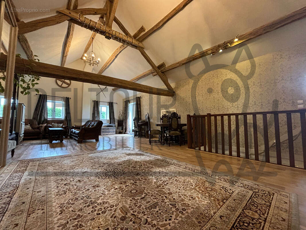 Maison à COULOMMIERS