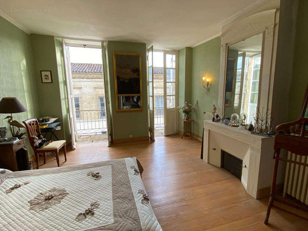 Maison à SAUVETERRE-DE-GUYENNE