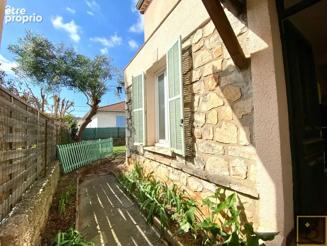 Maison de ville au calme   2 appartements   fort potentiel - photo 4