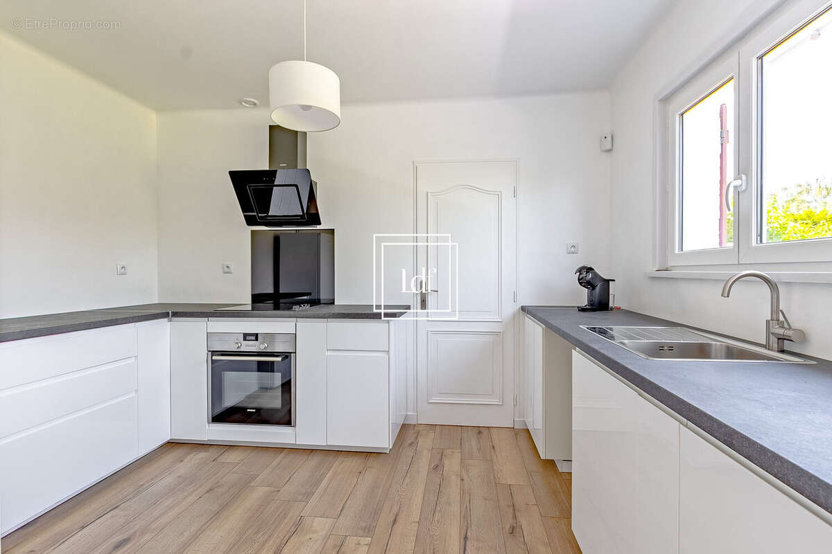Maison 98 m² à Faches-Thumesnil  - photo 6