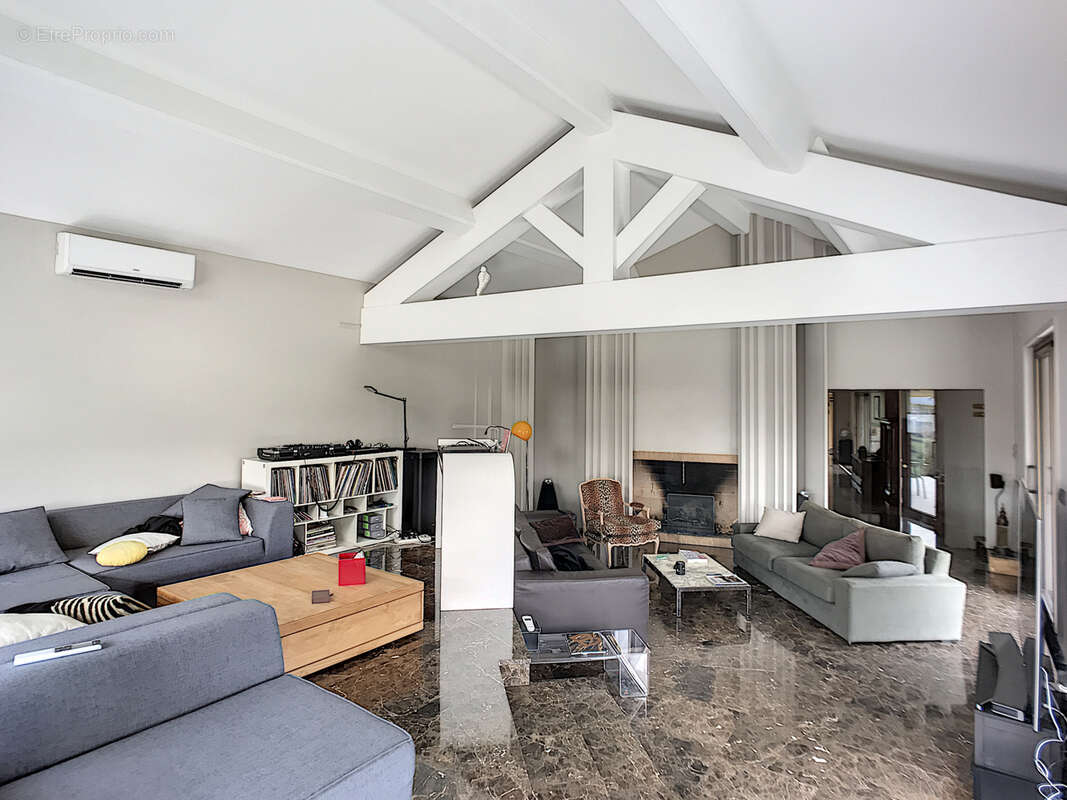 Maison à LA TALAUDIERE