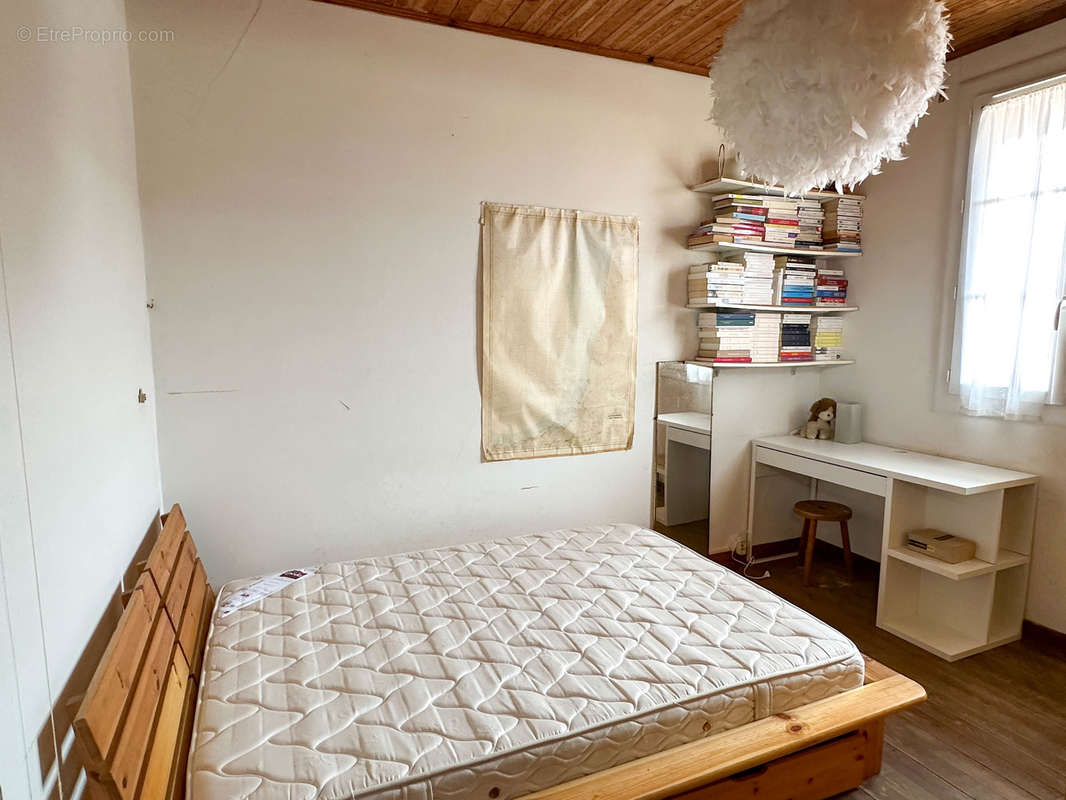 Photo 7 - Maison à SAINT-JULIEN-EN-BORN