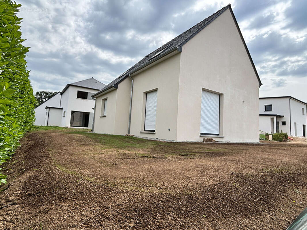 Maison à SAINT-EVARZEC