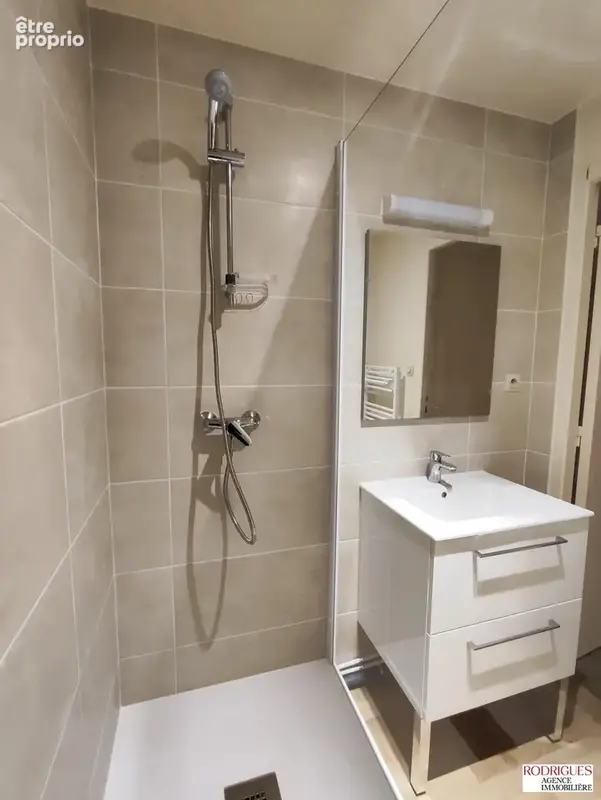 Appartement 23 m² à Poitiers  - photo 6