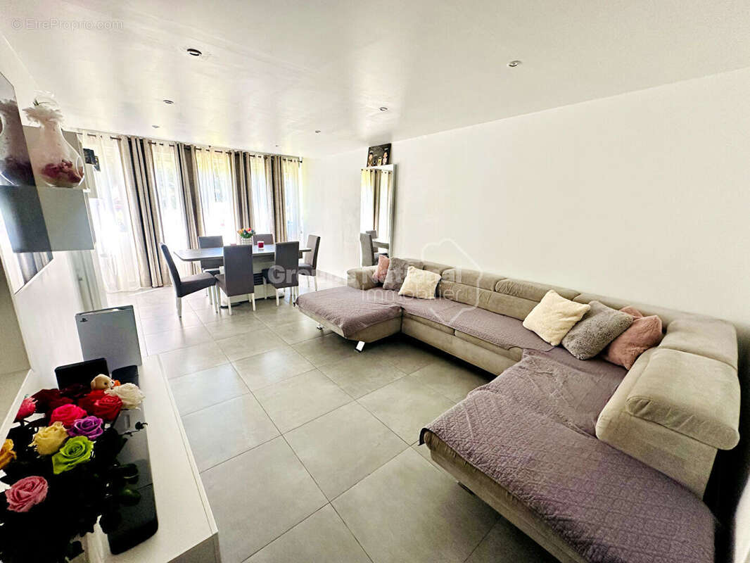 Appartement  Vitrolles  T2 60m2 - photo 3