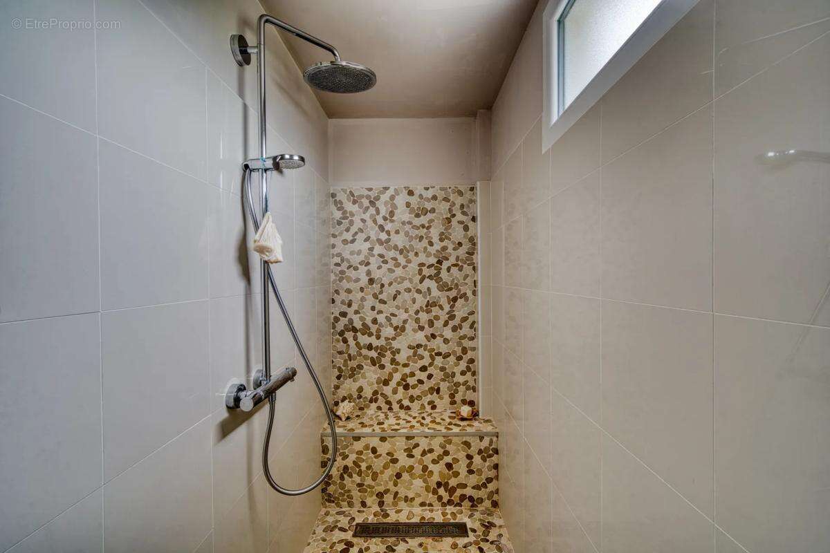 Maison à PORT-DES-BARQUES