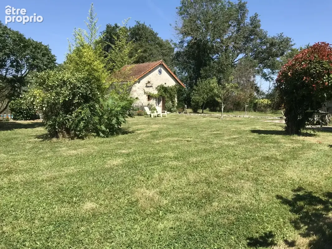 Ferme du début du  20ème siècle,  nombreuses dépendances, maison à rénover, piscine - photo 13