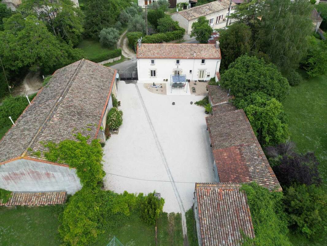 Maison à LA FORET-DE-TESSE