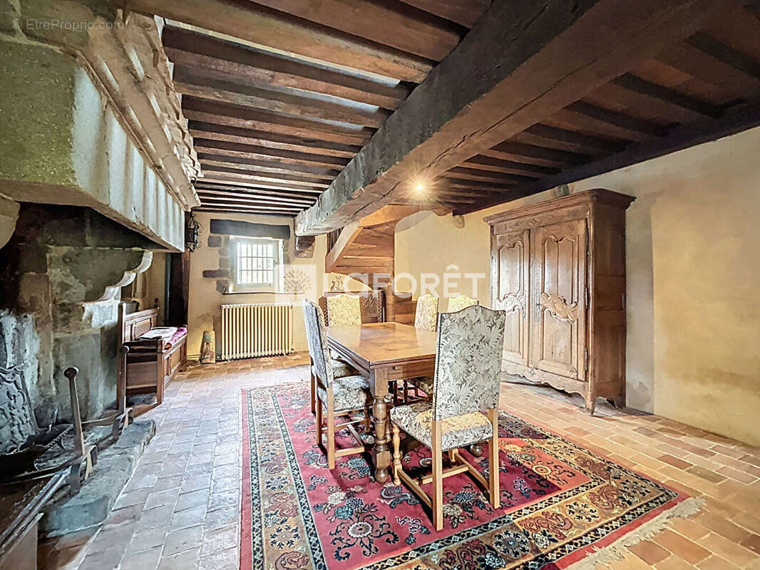 Maison à BELLOU-EN-HOULME