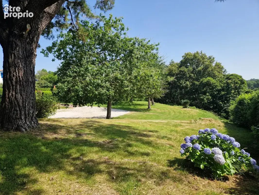 Magnifique maison avec piscine et jardin arboré - URRUGNE - photo 26