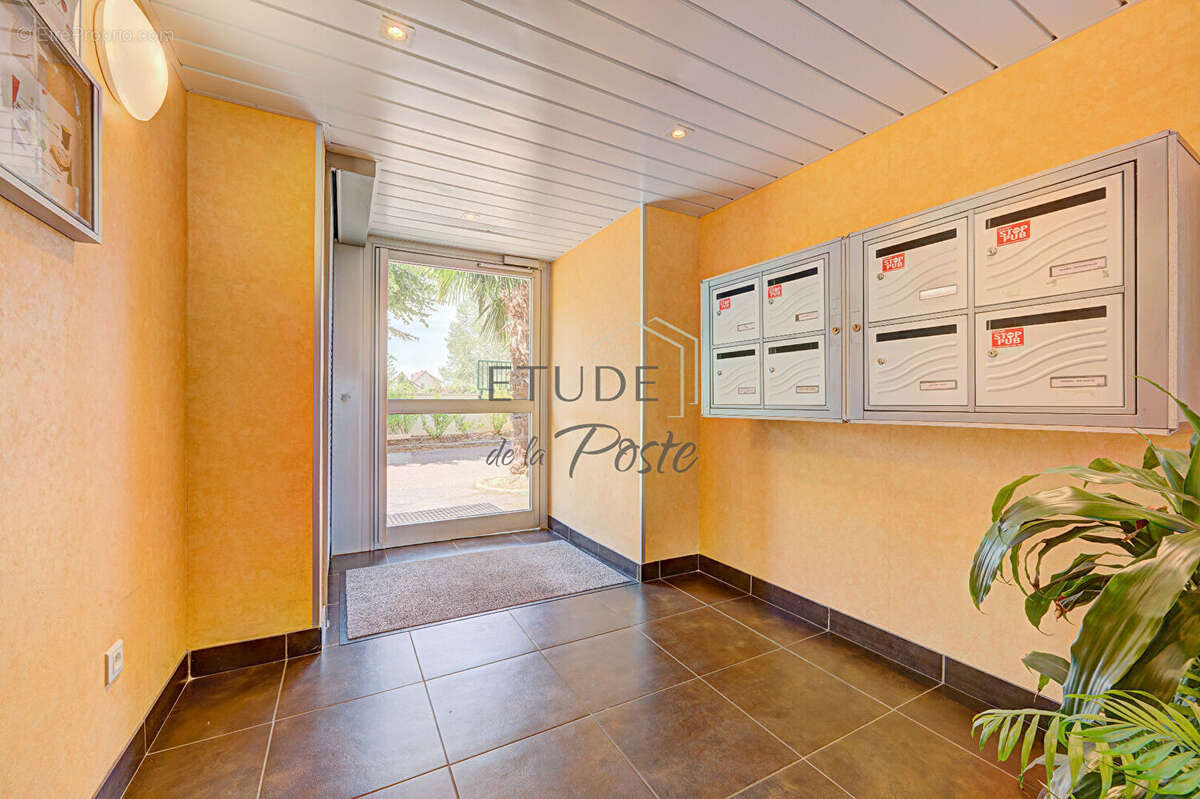 Appartement 4 pièces à vendre à Crosne - Réf. 388 - photo 3