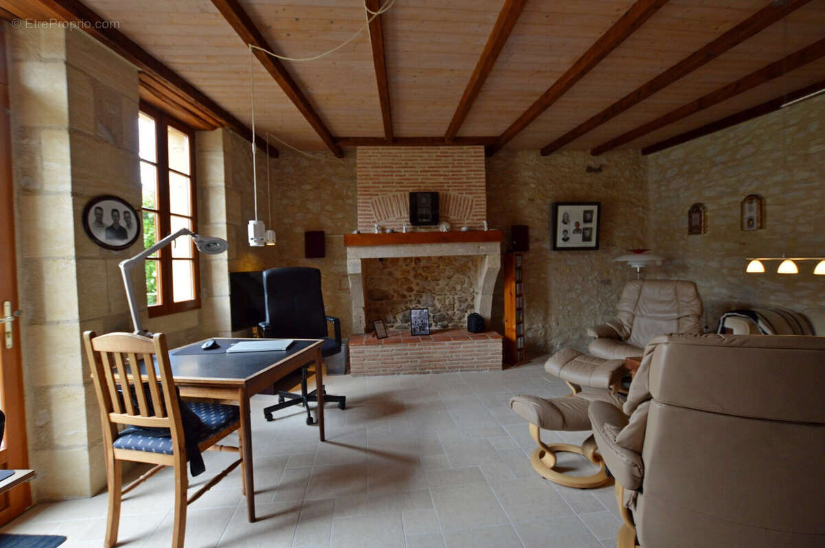 Maison à LANDERROUAT