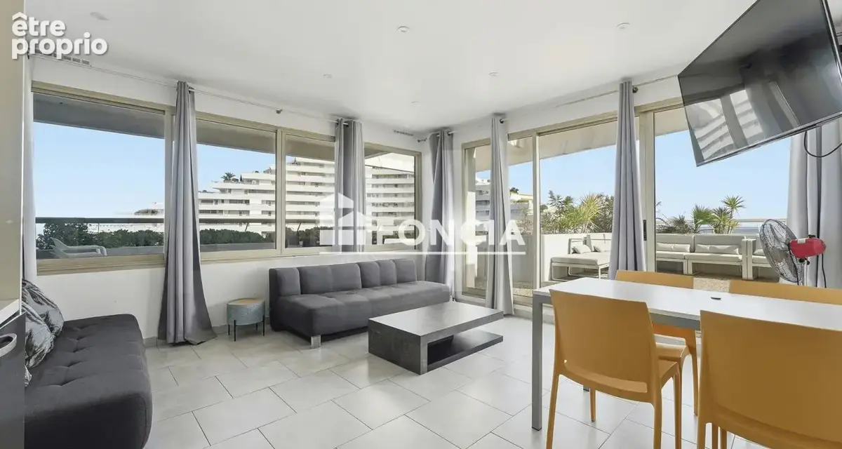 Exclusivité Marina Baie des Anges - 3 pièces de 41.57 - terrasse en Angle 360° de 68m2 - photo 3