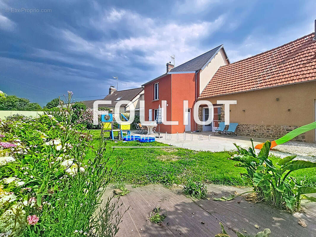 Maison à LA HAYE-DU-PUITS