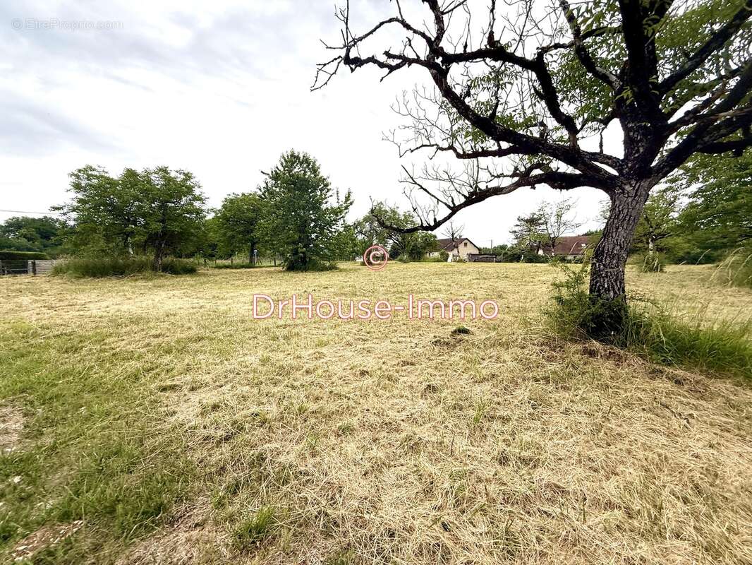 Terrain à JUGEALS-NAZARETH