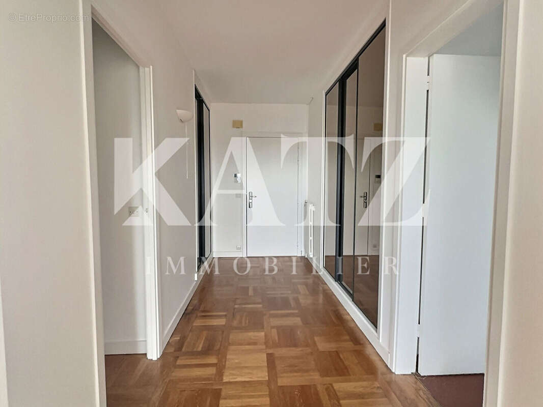 Appartement à GARCHES