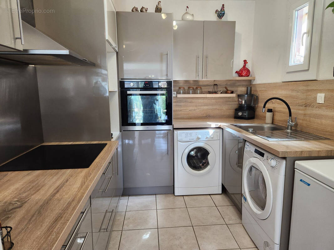 Appartement à BORMES-LES-MIMOSAS