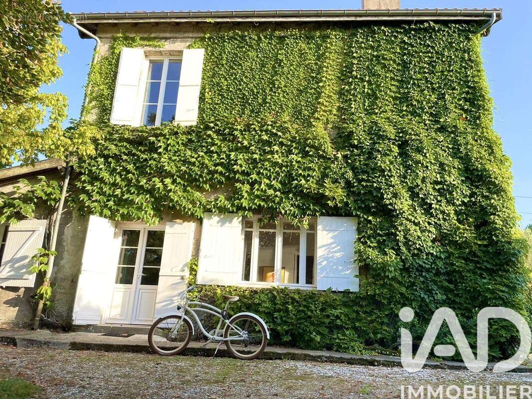 Maison 150 m² à Saint-Seurin-De-Cadourne  - photo 5