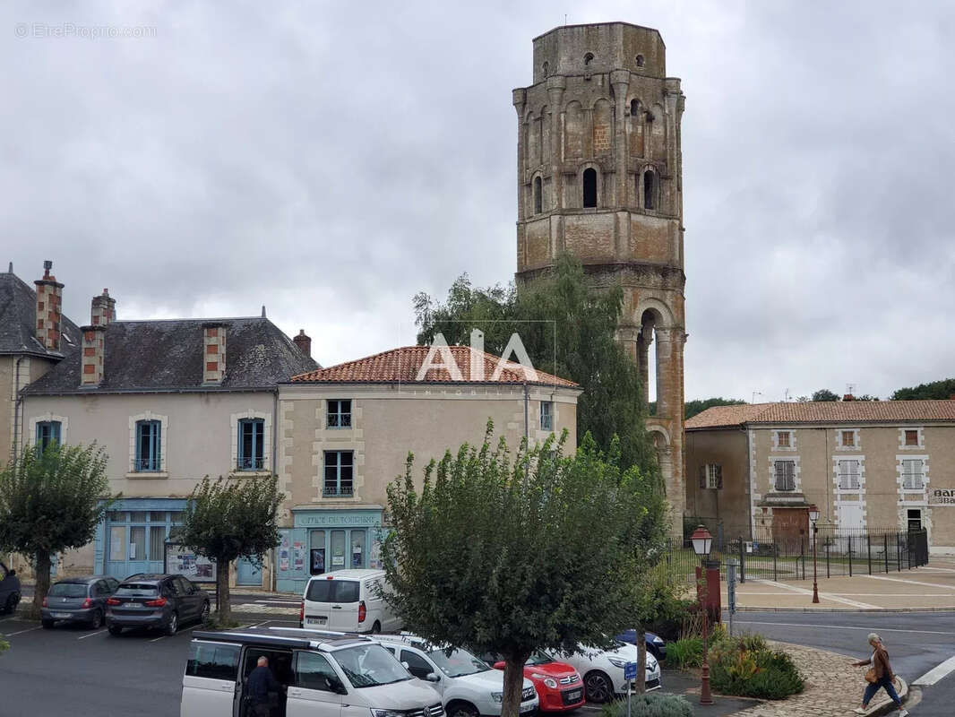 Maison à CHARROUX