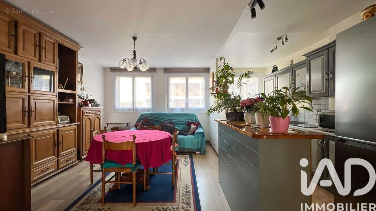Photo 9 - Appartement à FONTENAY-SOUS-BOIS