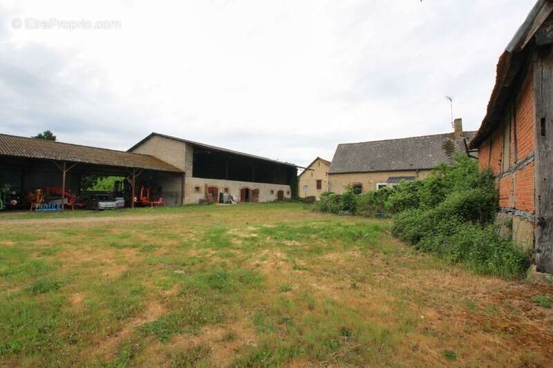 Maison de campagne, 2 chambres, avec grange et dépendances - photo 4