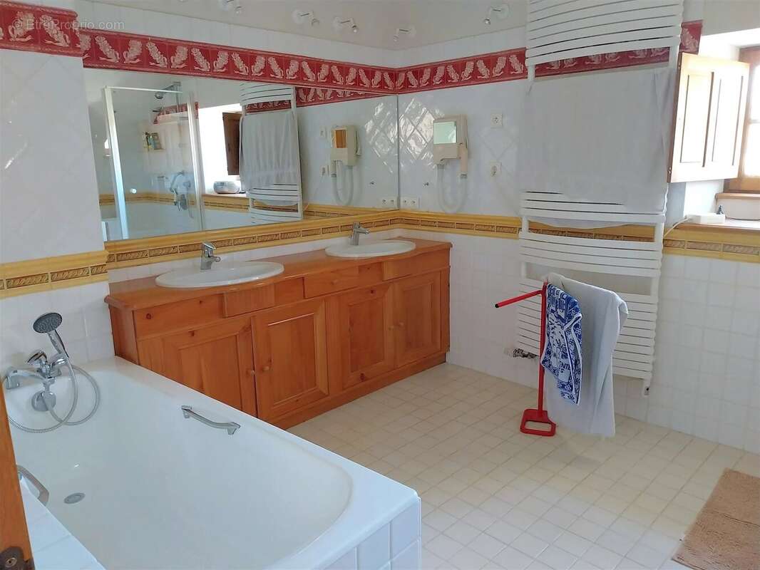 Maison à LA BUSSIERE