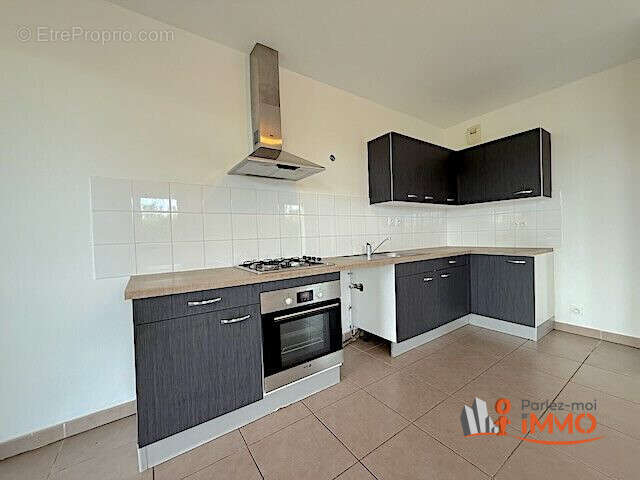 Appartement à SAINT-PRIEST-EN-JAREZ