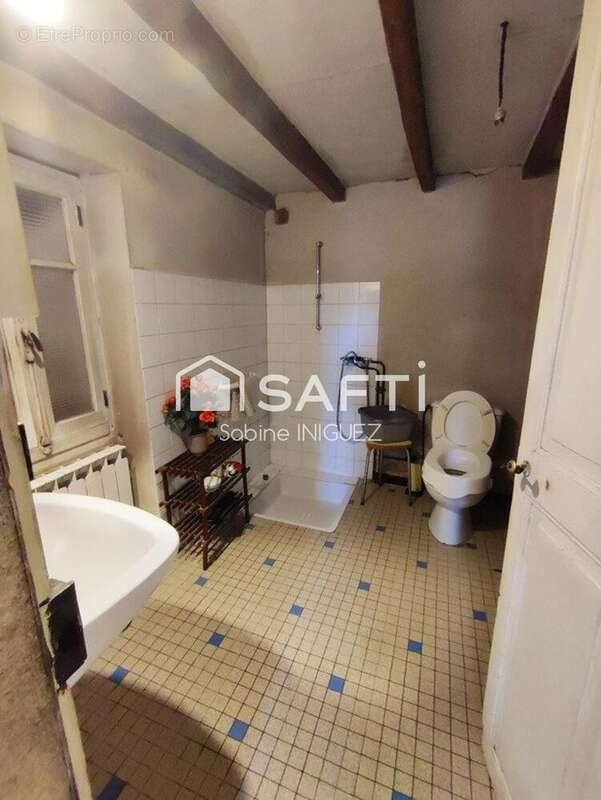 Photo 8 - Maison à SAINT-JULIEN-DU-PUY