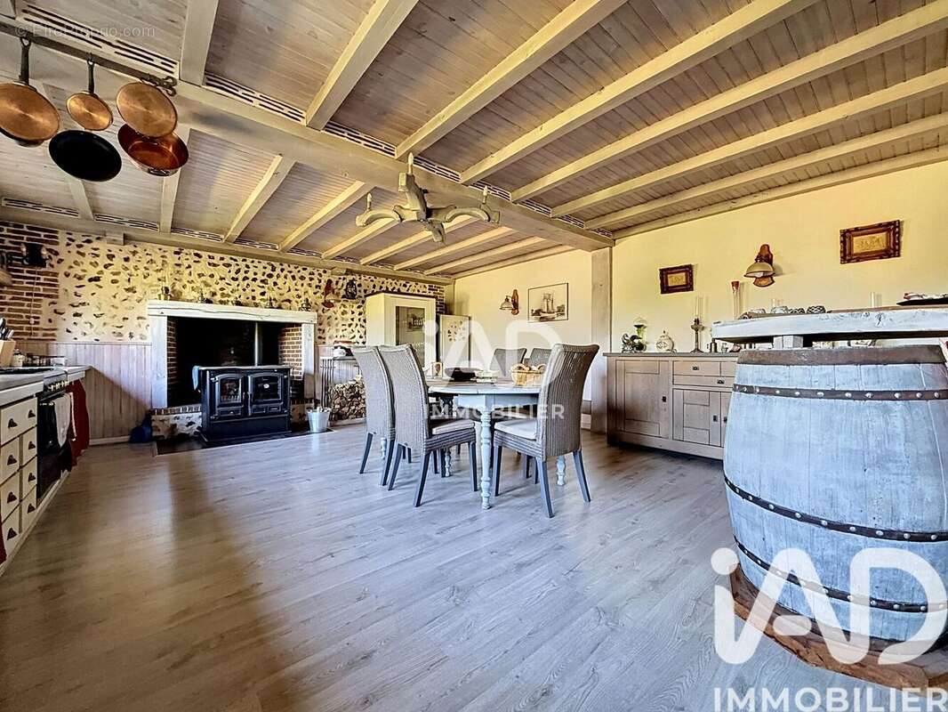 Maison 200 m² à Chandai  - photo 8