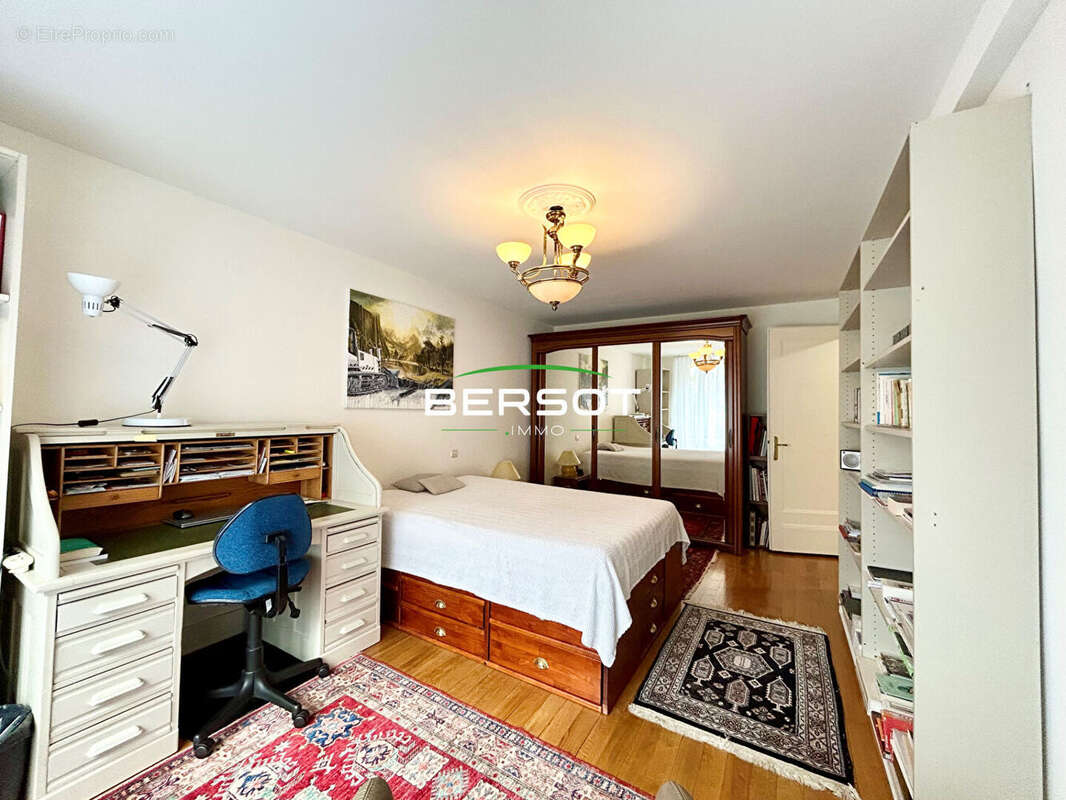 Appartement  4 pièces 149.23 m2 à deux pas de l'embarcadère et des Thermes - photo 11