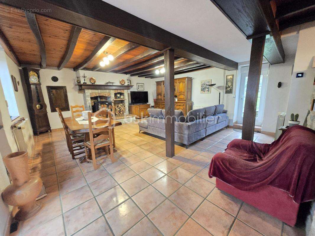 Maison à SAINT-BENIN-D'AZY