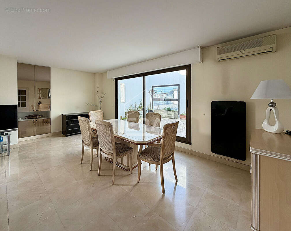 Appartement à LEVALLOIS-PERRET