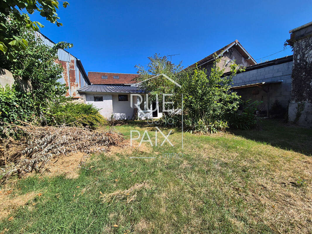 Maison à POUANT