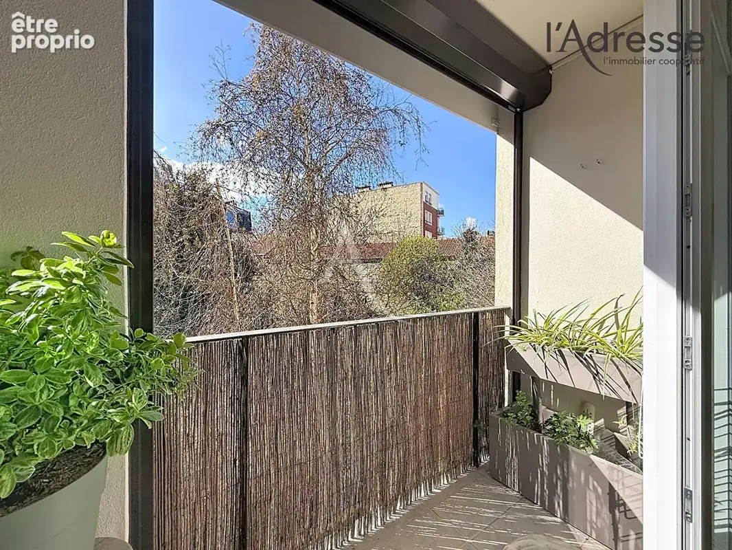 NANTERRE/ Sadi Carnot - Appartement 2/3 pièces 51m² - Loggia 3m² - 1 Cave -1 Parking - photo 15