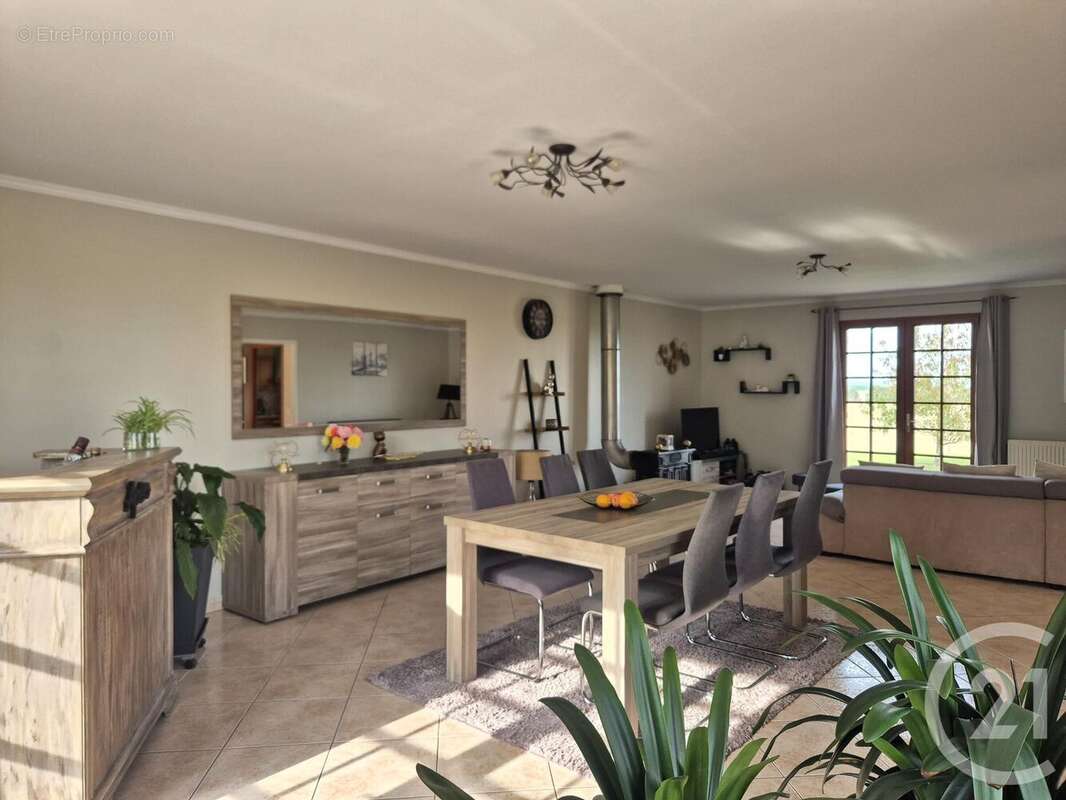 Maison à CHAUMONT-EN-VEXIN