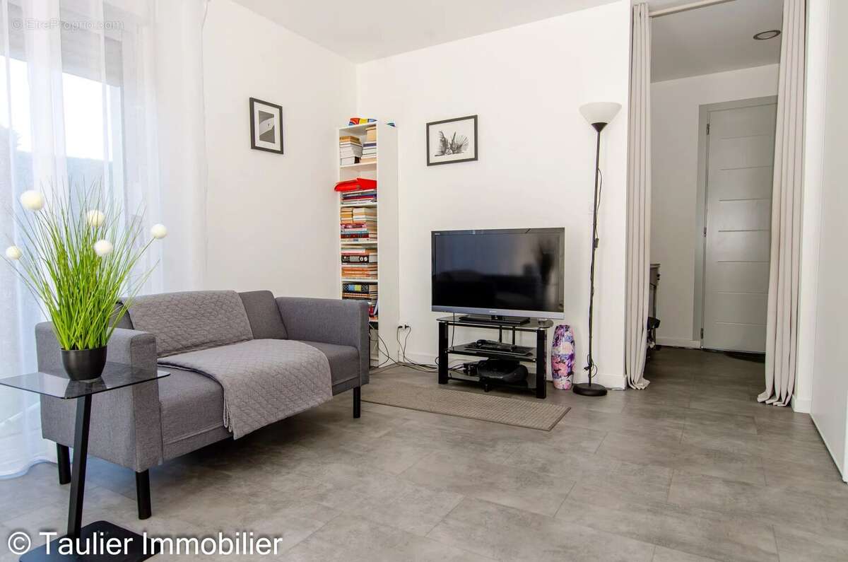 Maison T4 de 2020, chambre et salle d'eau au rdc - photo 10