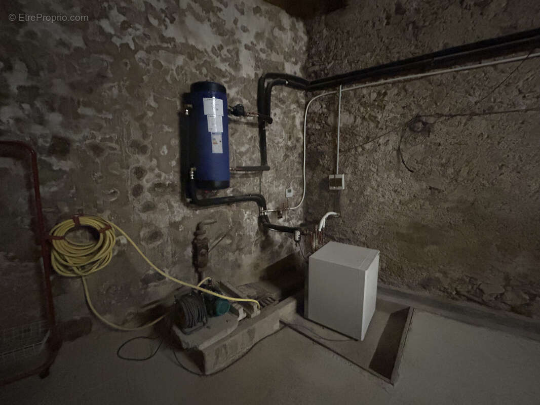 Maison de maître - 188 m2 - 6 pièces - photo 12