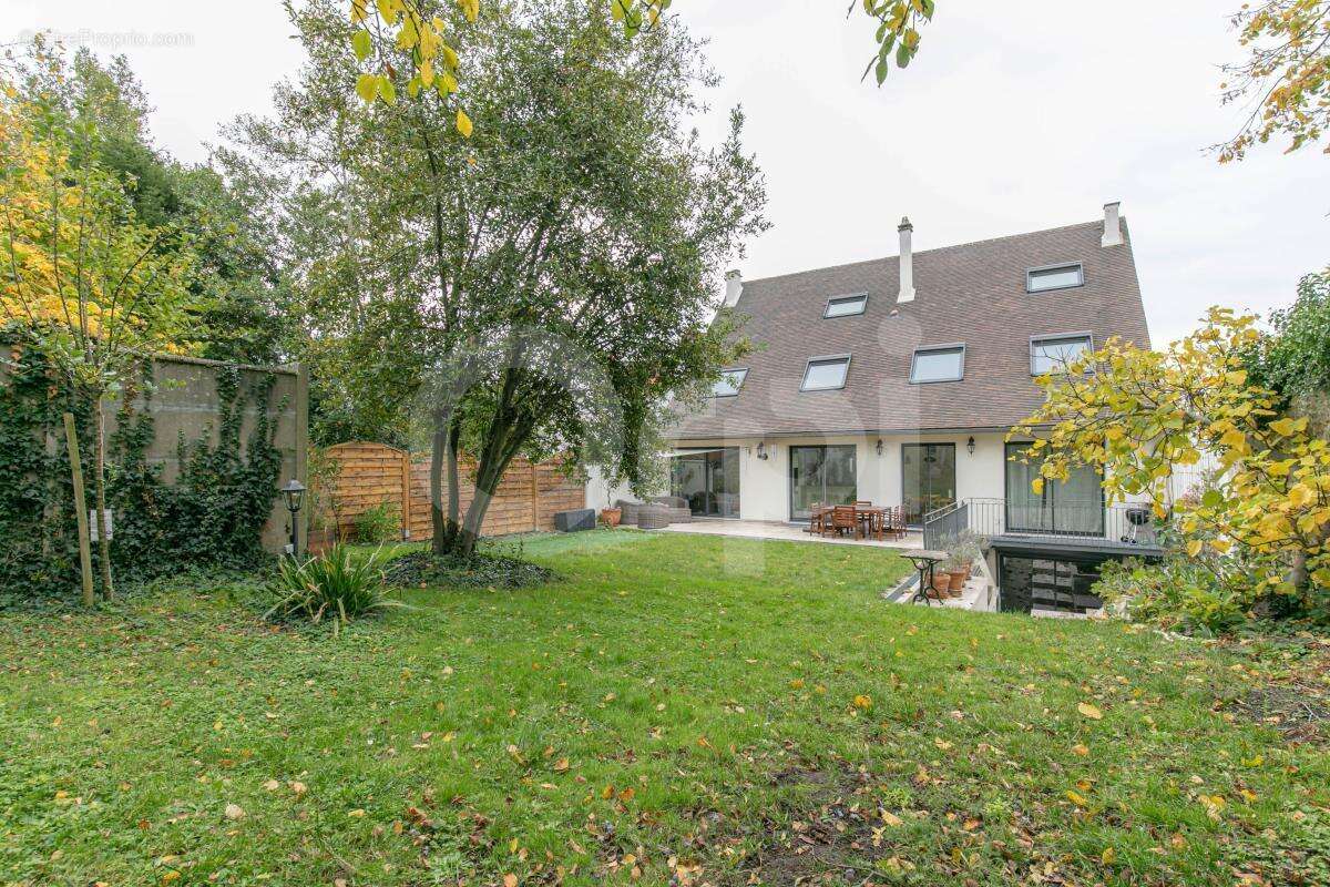 Maison à FONTENAY-SOUS-BOIS