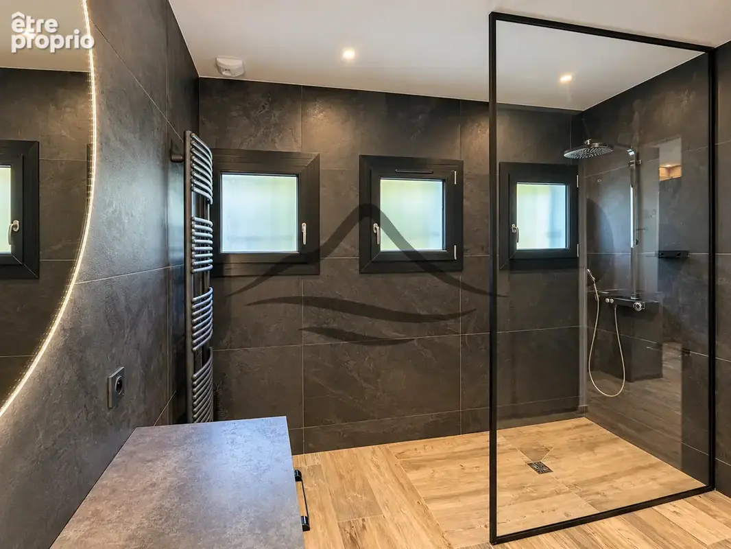 Aix-les-Bains - Villa contemporaine de 190 m2 vue lac et montagnes - photo 10