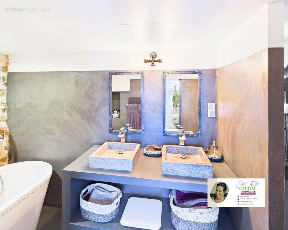 Maison à PLAN-DE-LA-TOUR