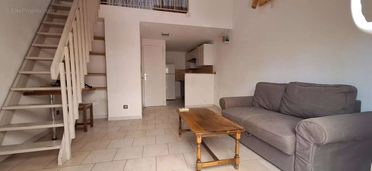 Appartement à VALLAURIS