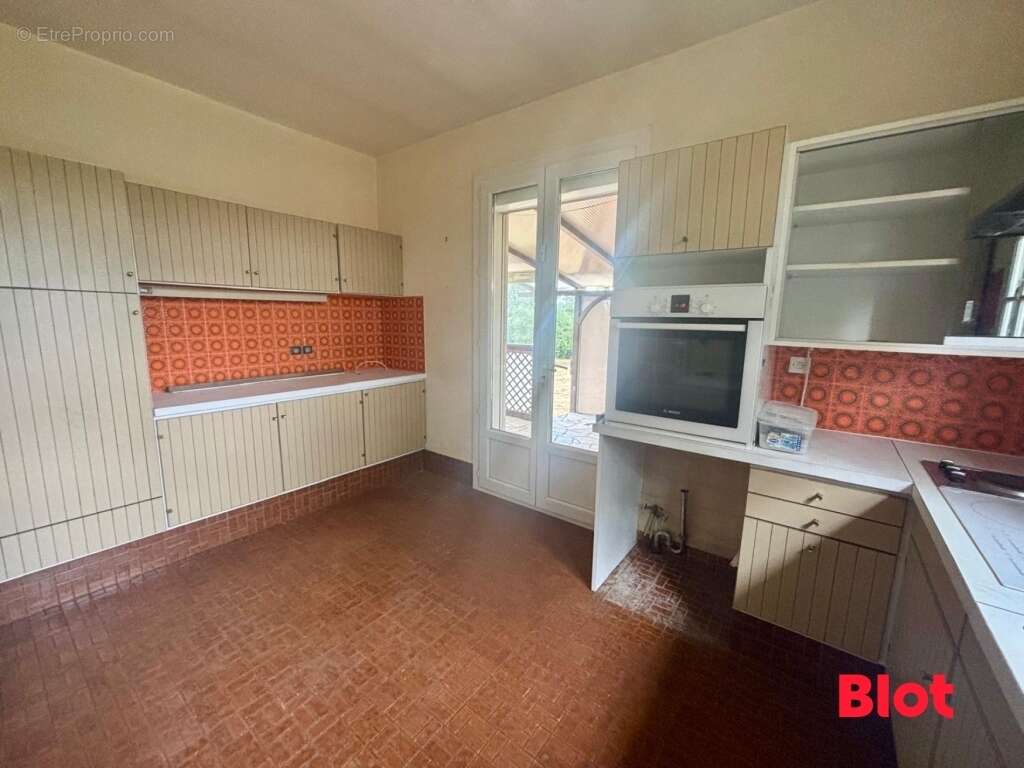 Maison à NOYAL-CHATILLON-SUR-SEICHE