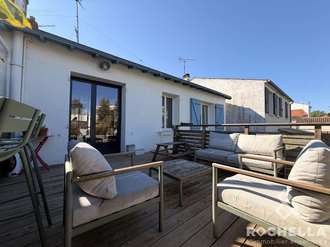 Maison 117 m² à La Rochelle  - photo 2