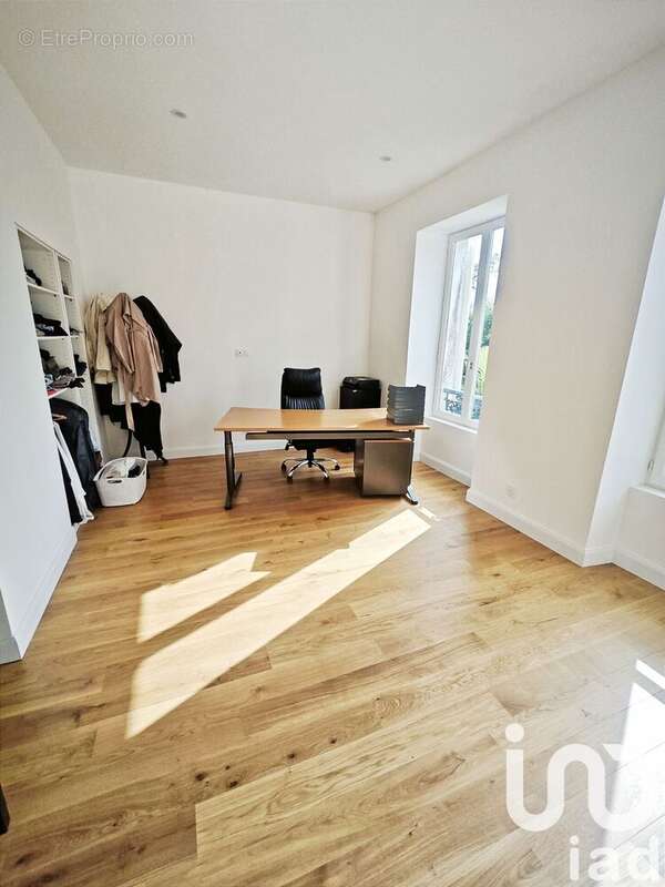 Photo 9 - Autre à CHAMPS-SUR-YONNE